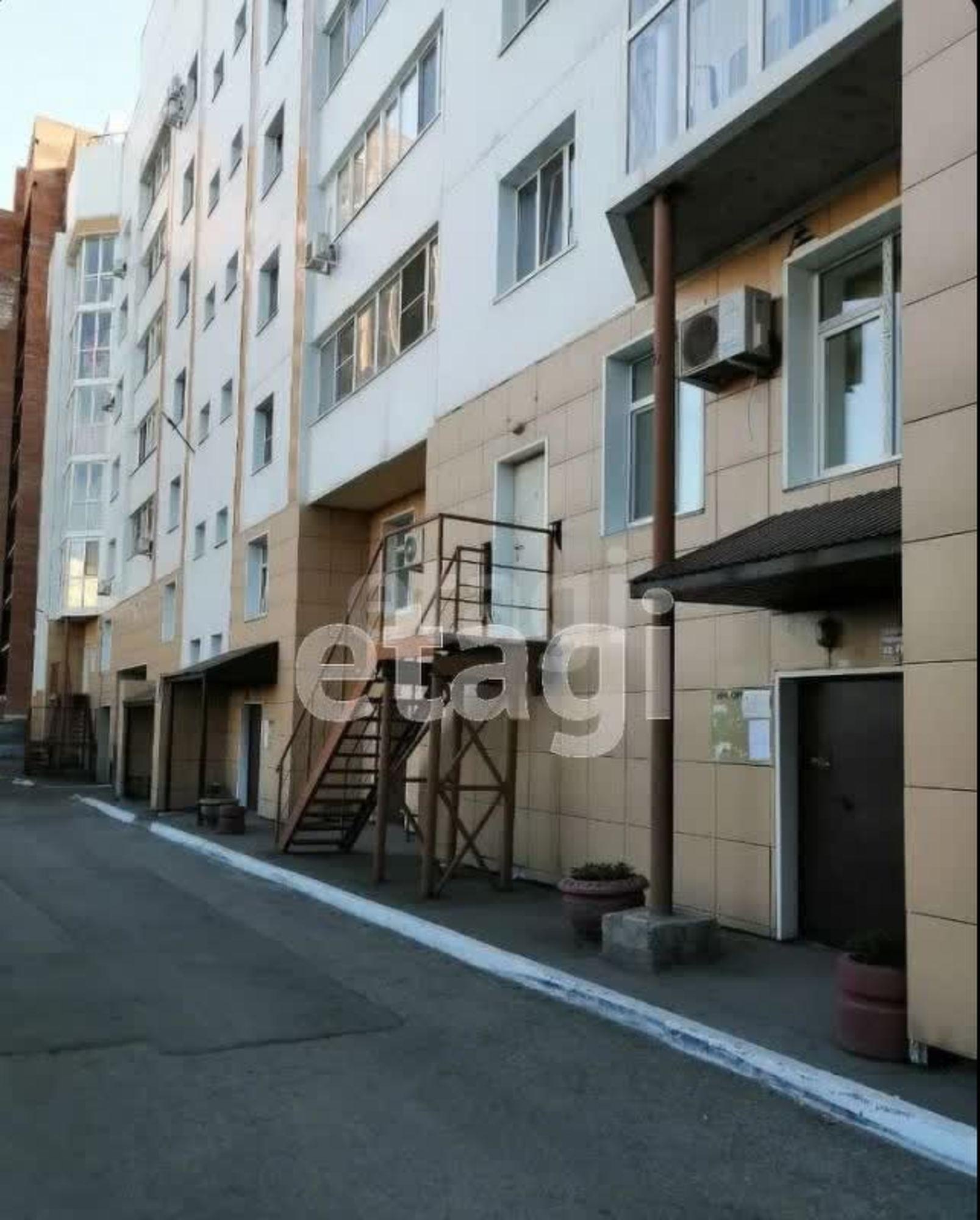 Купить квартиру за 10 500 000 рублей на Линия 6-я, 99
