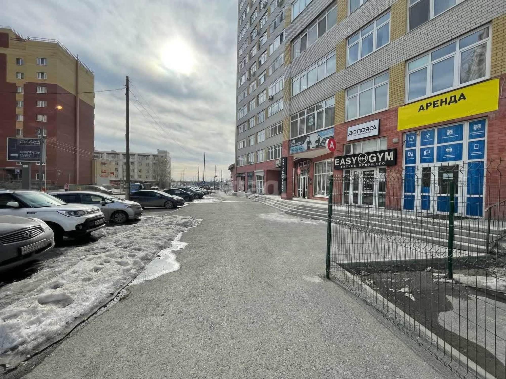 Сдать торговое помещение за 100 000 рублей на Максима Горького 90