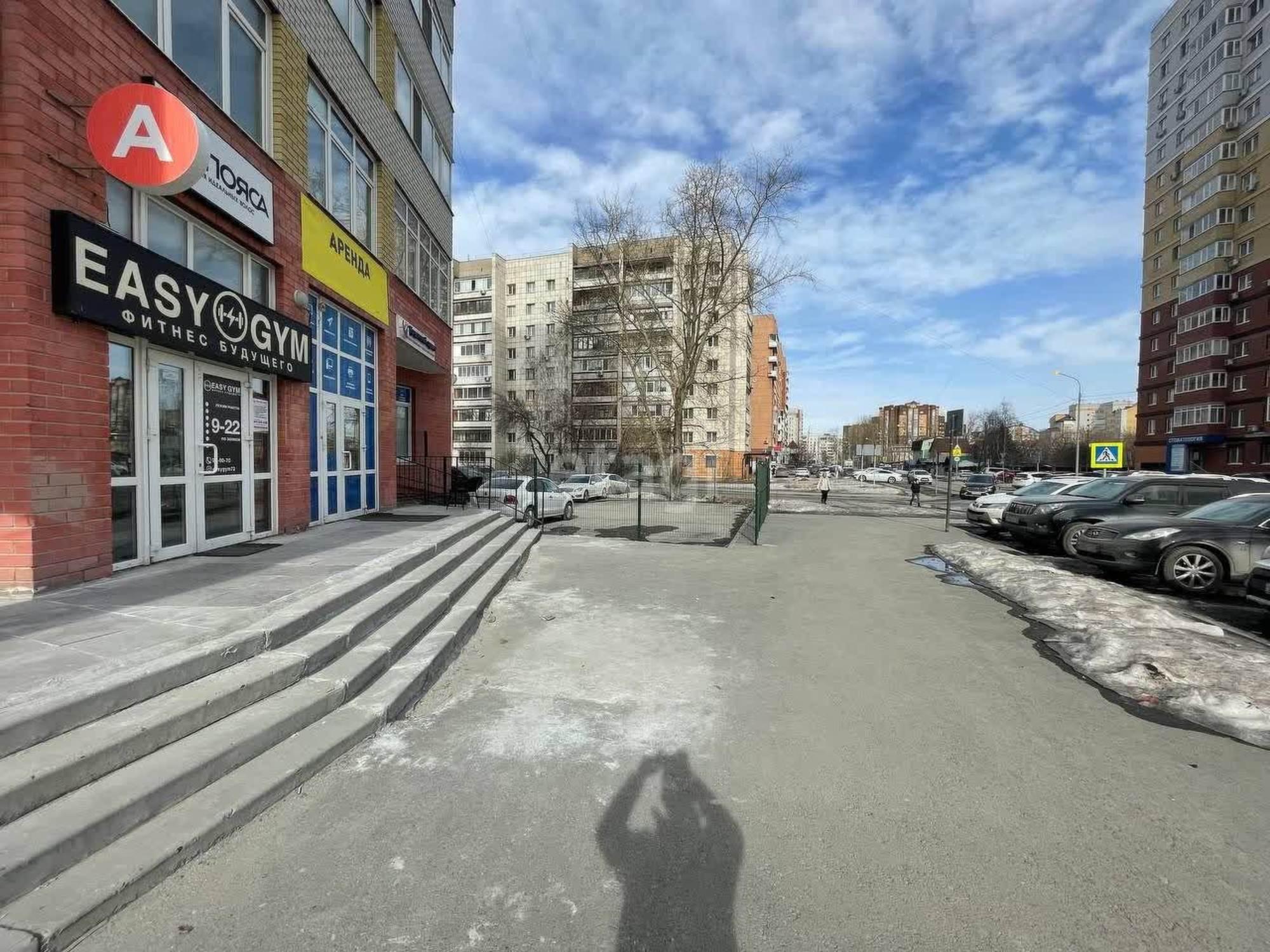 Сдать торговое помещение за 100 000 рублей на Максима Горького 90