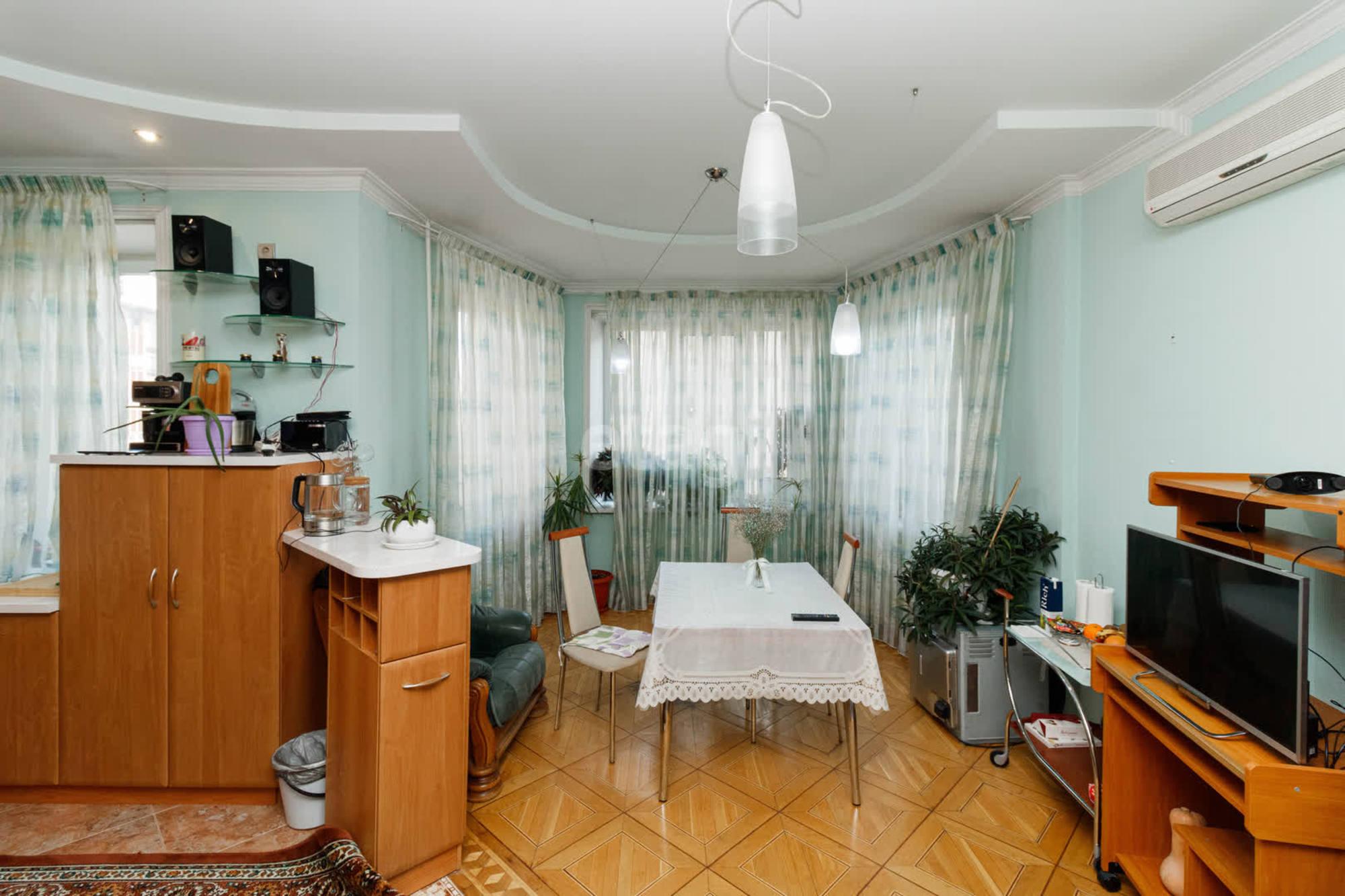 Купить квартиру за 21 300 000 рублей на Немцова, 22