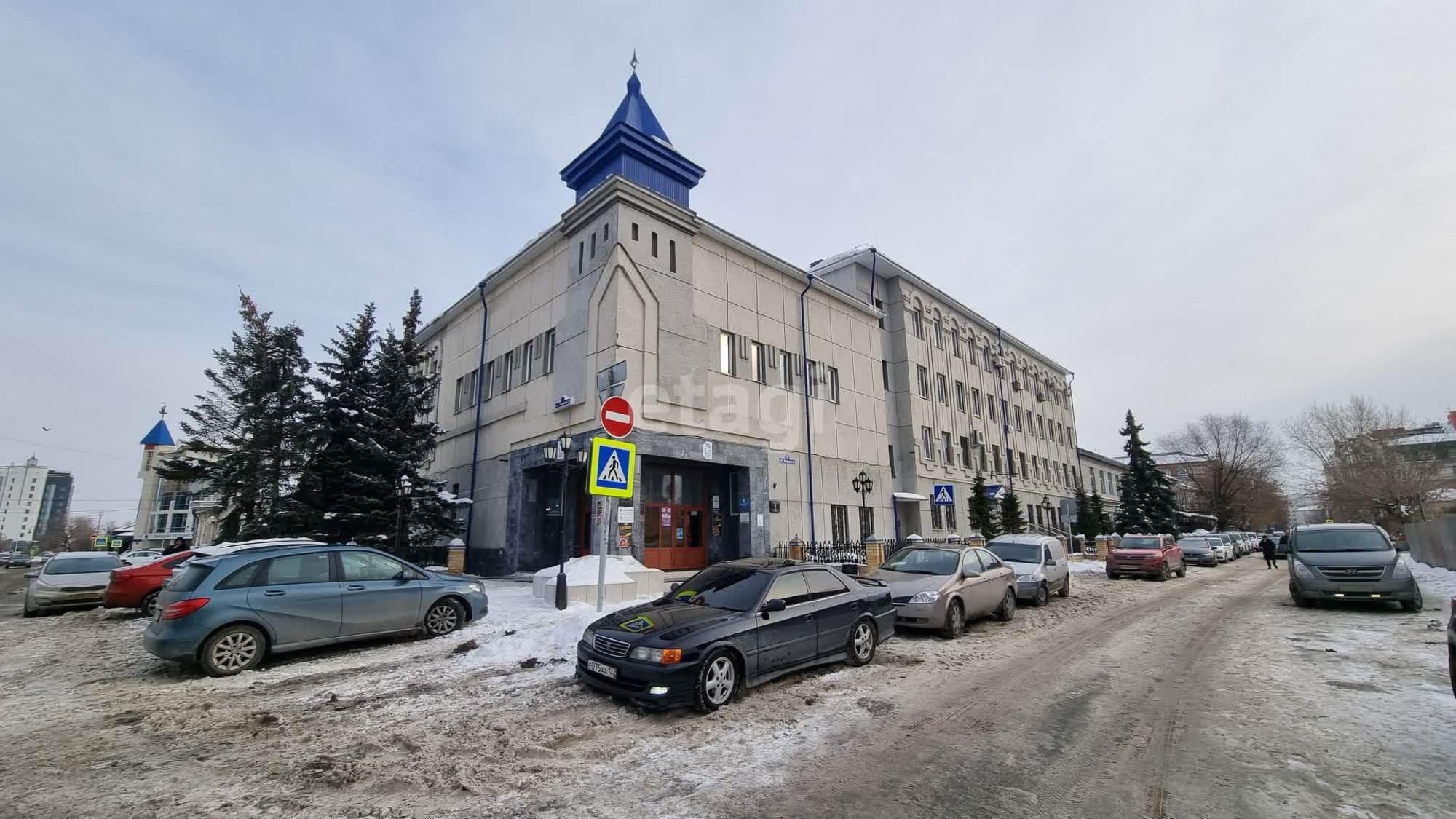 Купить помещение свободного назначения за 450 000 000 рублей на Урицкого 5