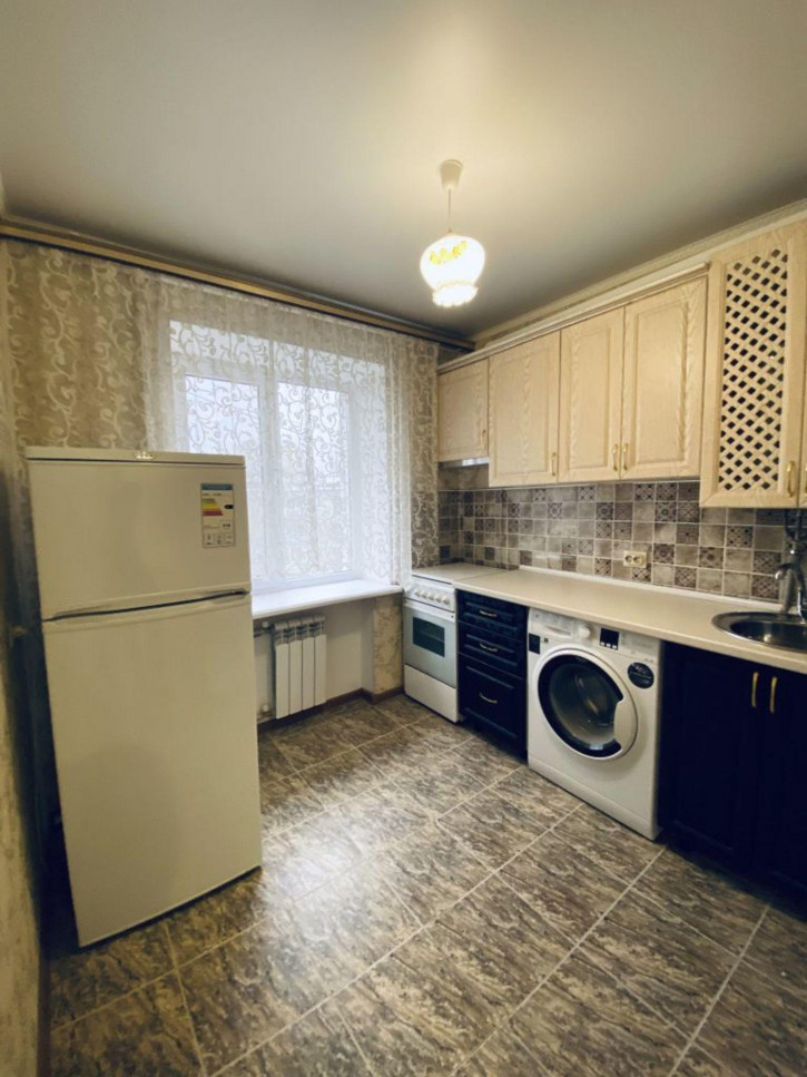 2-комн квартира Московская ул, 80