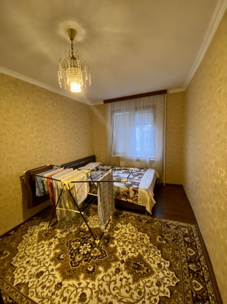 2-комн квартира Крайнего ул, 4