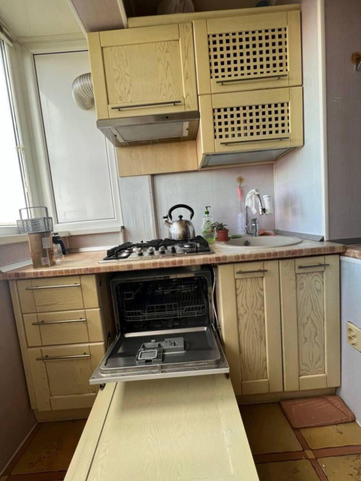 3-комн квартира Адмиральского ул, 2к4