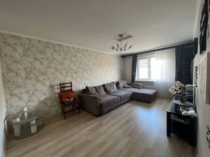 3-комн квартира Адмиральского ул, 2к4