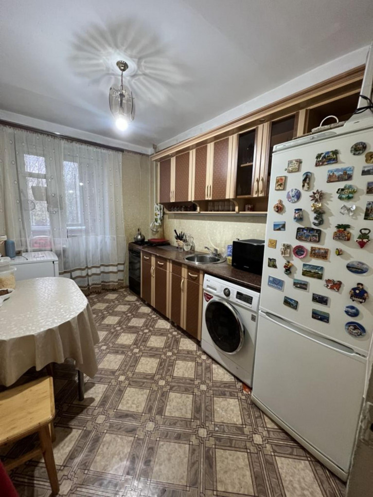 3-комн квартира Грибоедова ул, 27