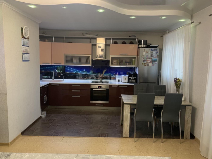 3-комн квартира Бурлаки, 14а
