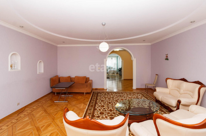 4-комн квартира Немцова, 22