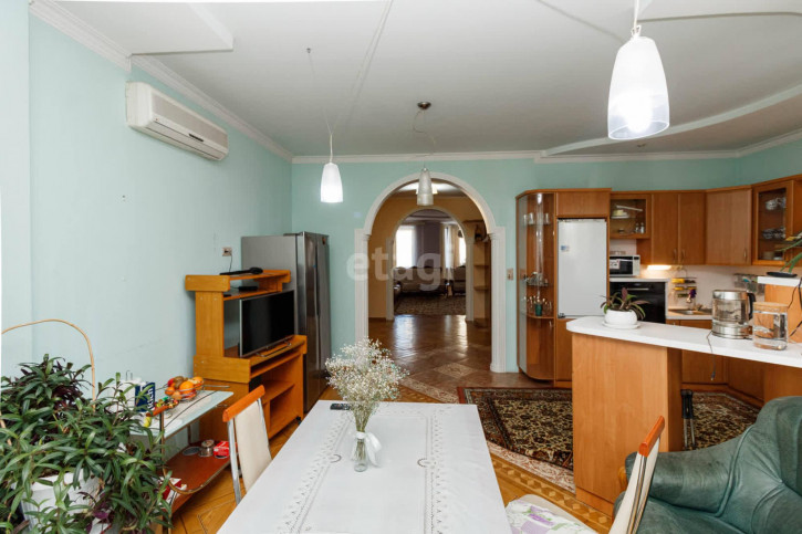 4-комн квартира Немцова, 22