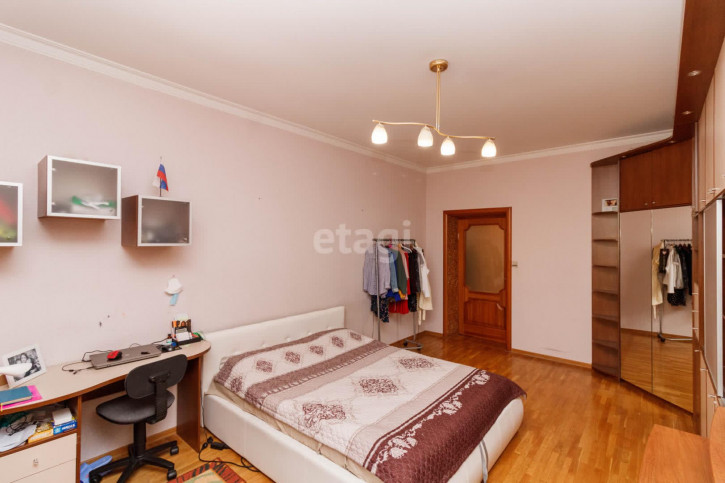 4-комн квартира Немцова, 22