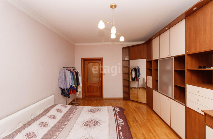 4-комн квартира Немцова, 22