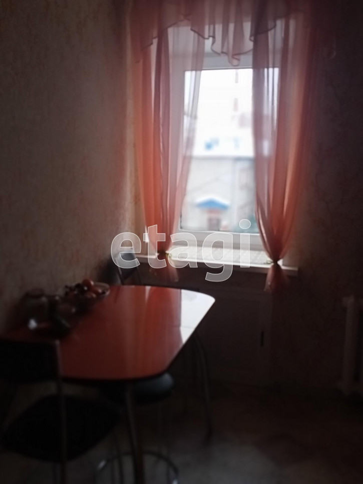 3-комн квартира Космонавтов, 1б
