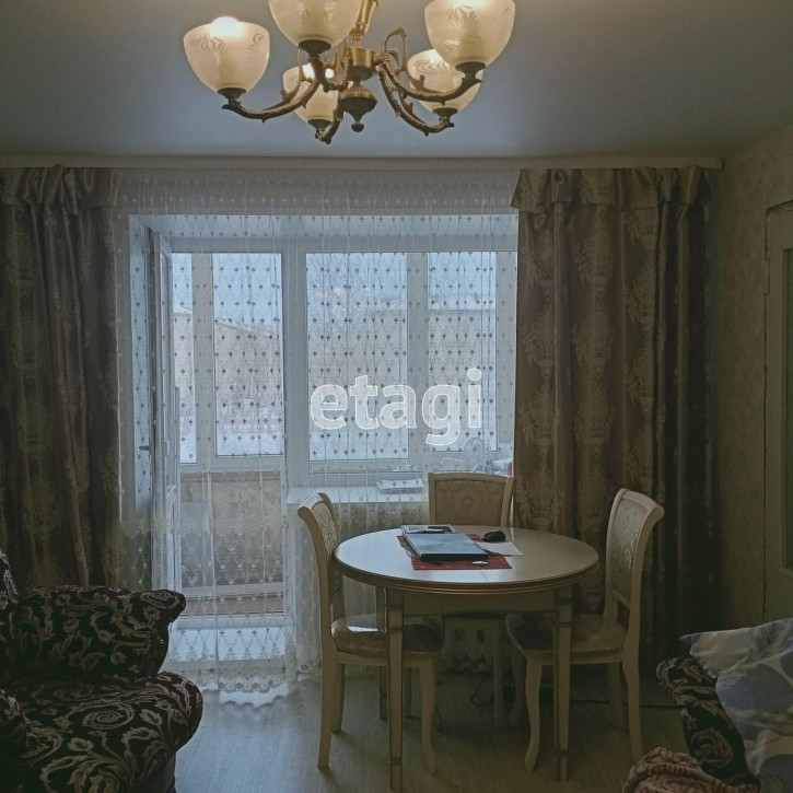 3-комн квартира Космонавтов, 1б