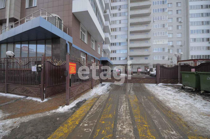 3-комн квартира Комсомольская, 75