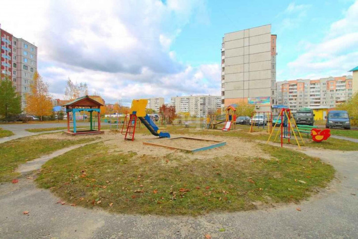 3-комн квартира Народная, 8