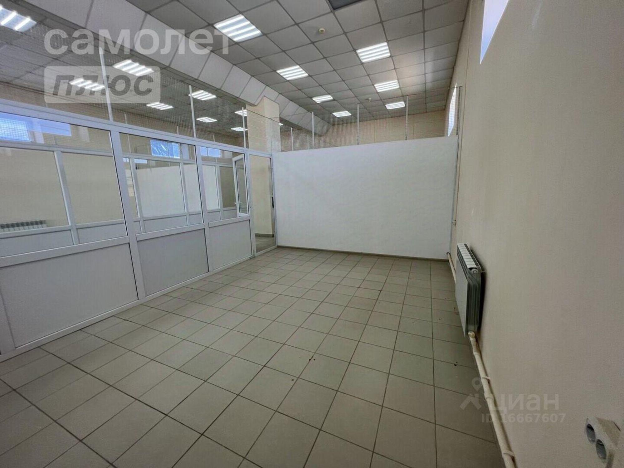 Купить ОСЗ, отдельно стоящее здание за 13 500 100 рублей на ул Базарная, 3А