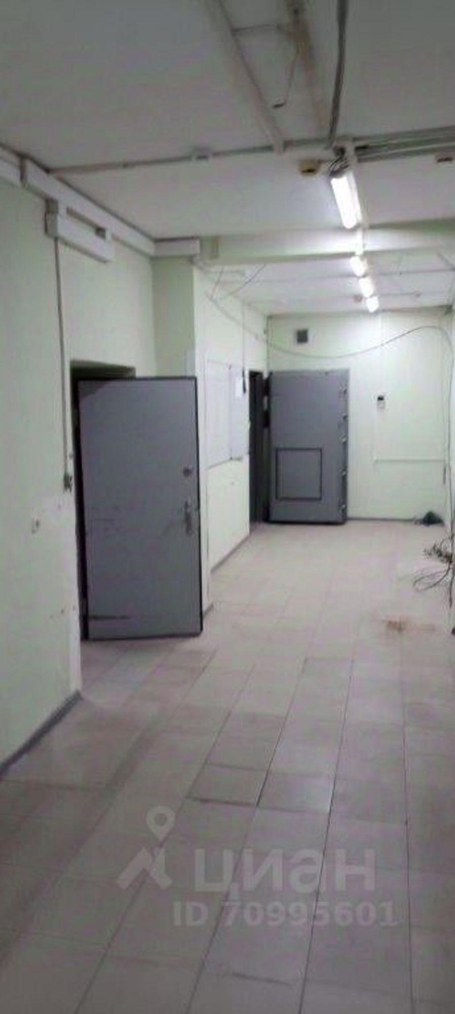 Купить ОСЗ, отдельно стоящее здание за 790 200 рублей на ул Калинина, 11