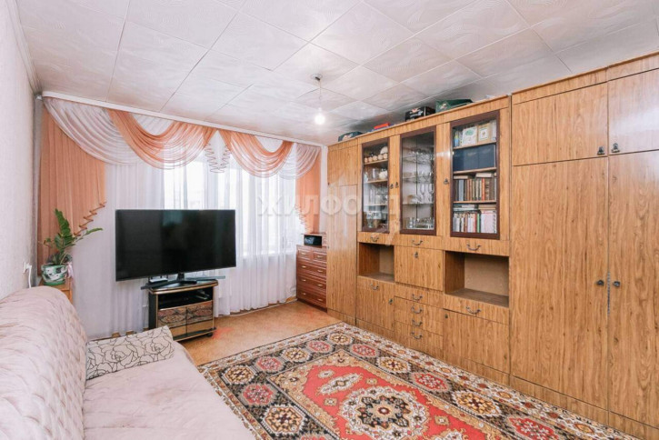 3-комн квартира Выборная улица, д.108