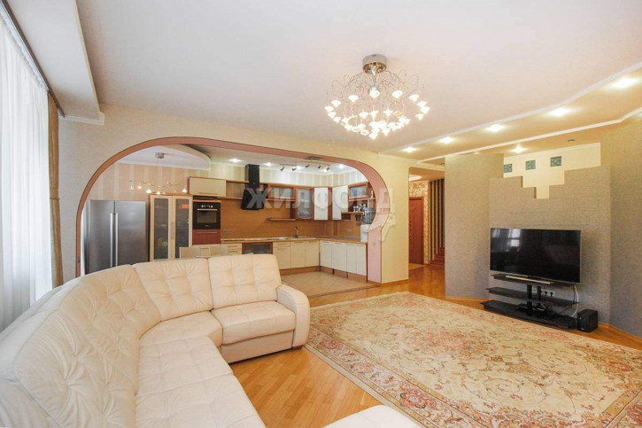 4-комн квартира 2 квартал, д.224