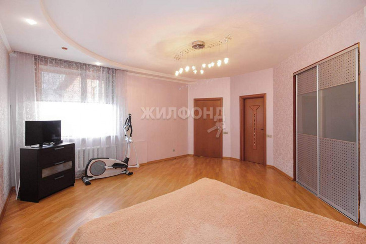 4-комн квартира 2 квартал, д.224
