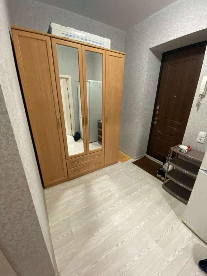 2-комн квартира Свободы улица, 85