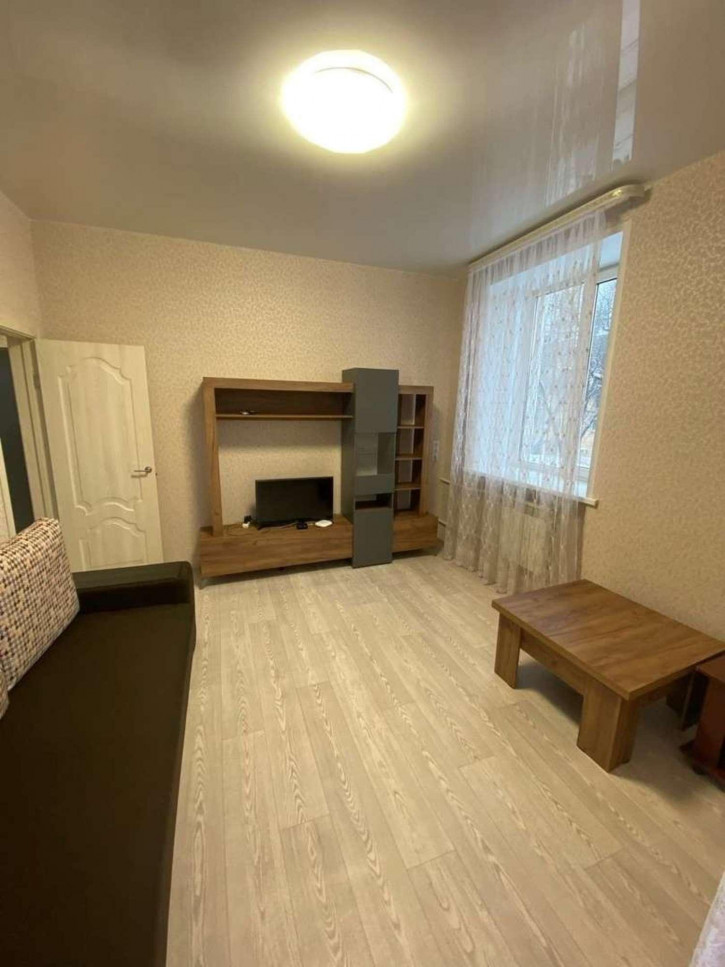 2-комн квартира Свободы улица, 85