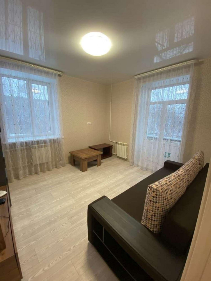 2-комн квартира Свободы улица, 85