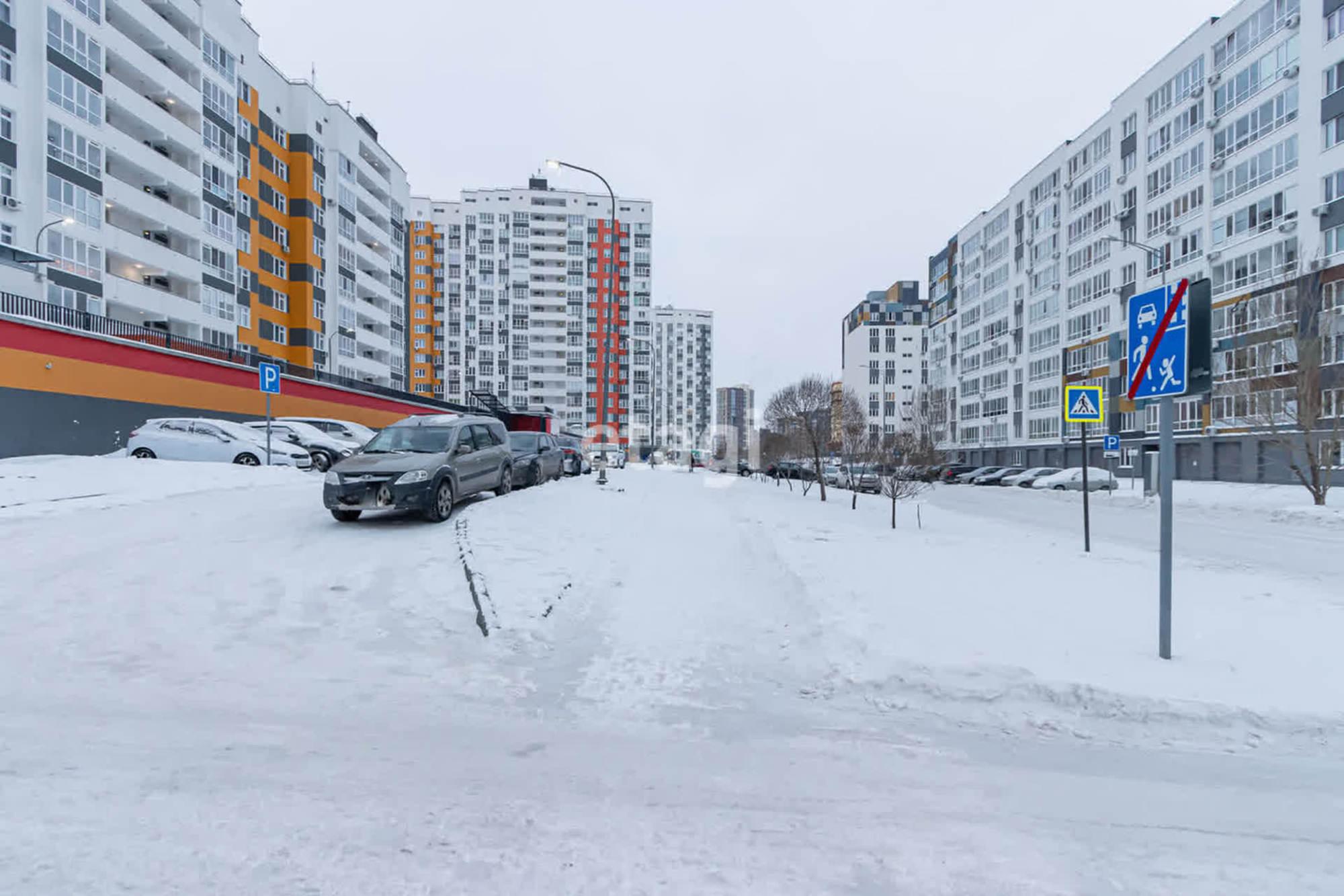 Купить гараж, место в паркинге за 500 000 рублей на Ледниковый пр. 2