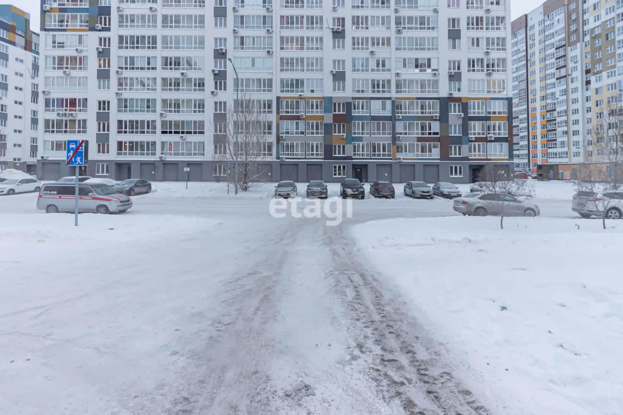Купить гараж, место в паркинге за 500 000 рублей на Ледниковый пр. 2