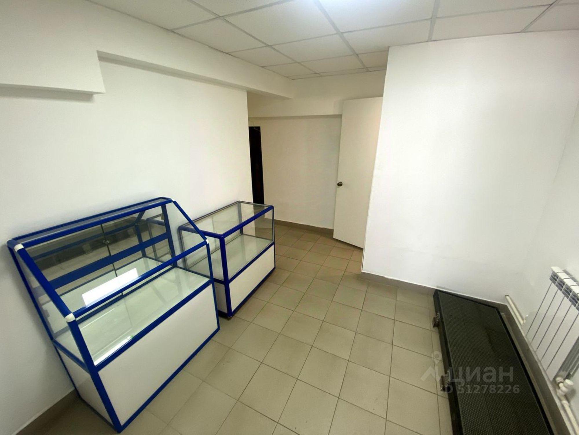 Купить торговое помещение за 2 495 390 рублей на Первомайская улица, 5