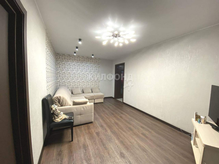 3-комн квартира Новаторов улица, д.10