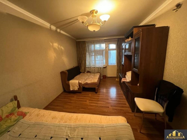 3-комн квартира Островского ул.