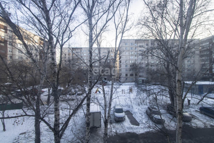 Комната Фабричная, 22