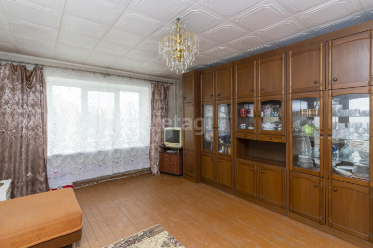 4-комн квартира Широтная, 19а