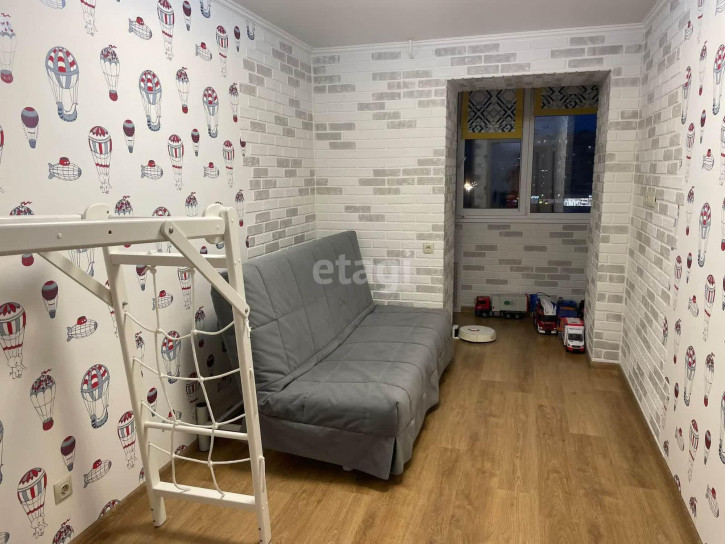 3-комн квартира Максима Горького, 59