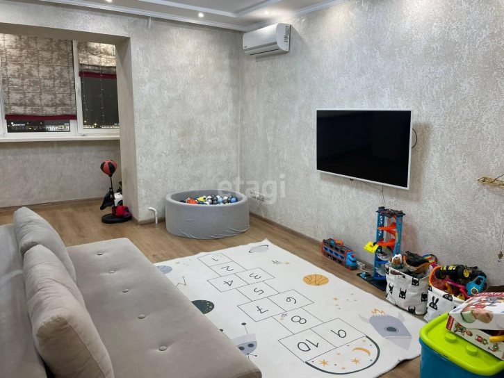 3-комн квартира Максима Горького, 59