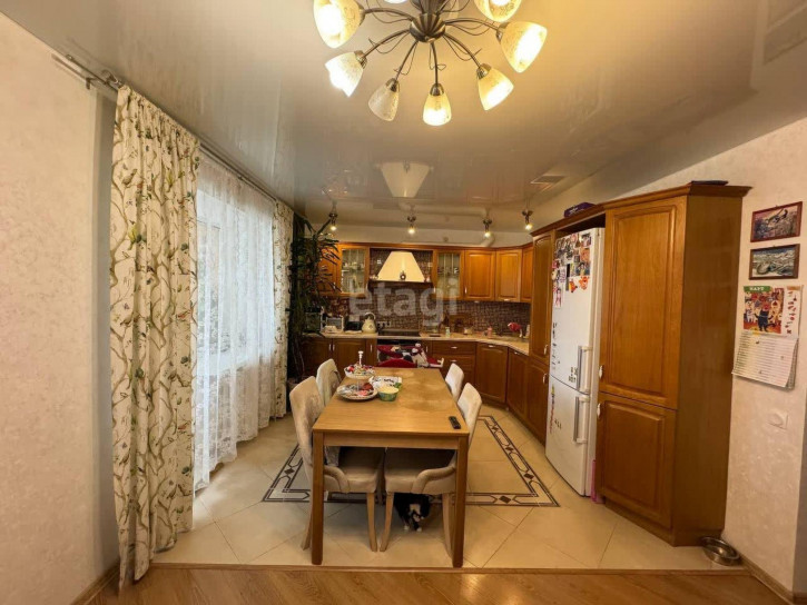 2-комн квартира Мельникайте, 138