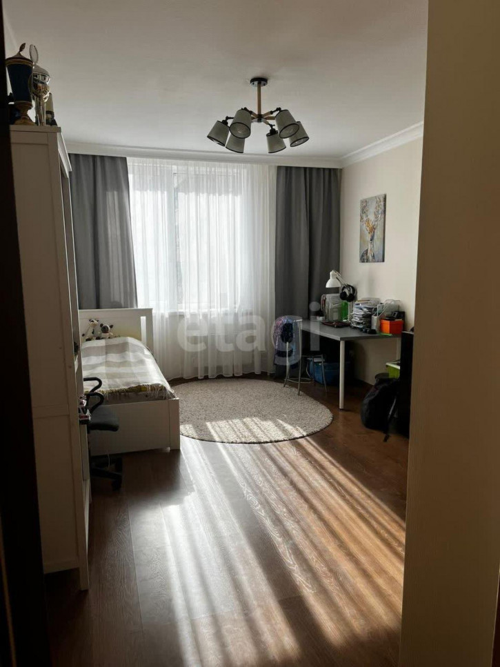 4-комн квартира Блюхера, 45