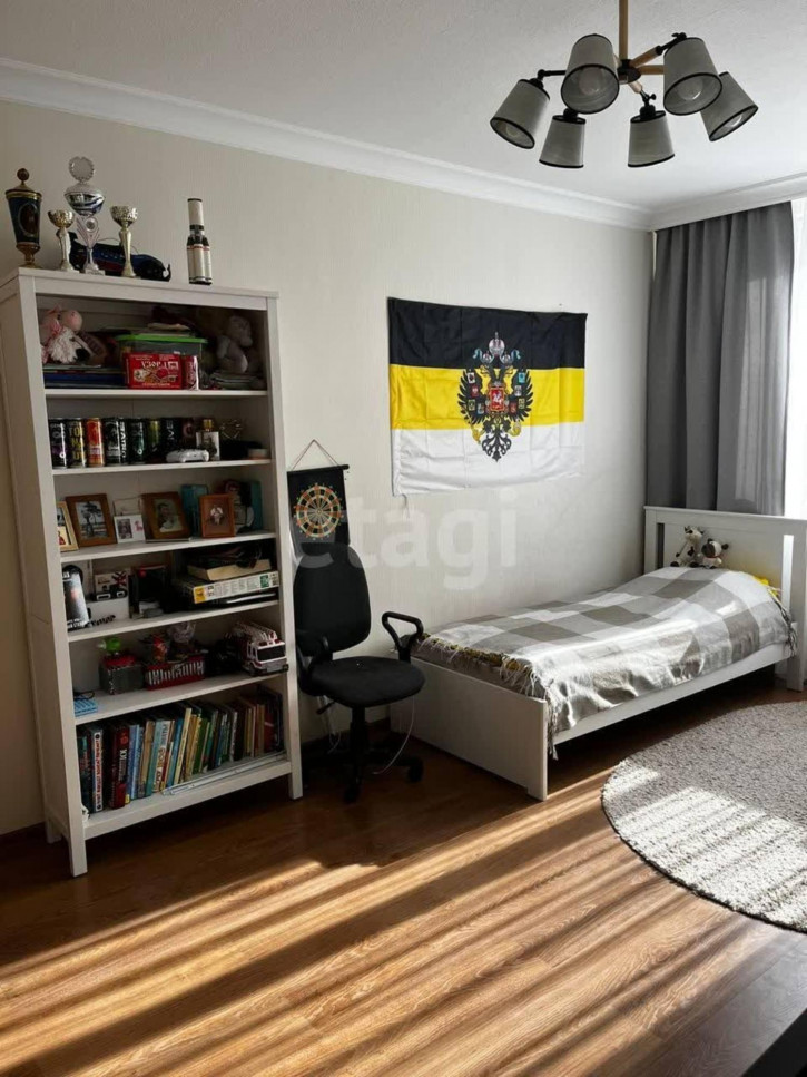 4-комн квартира Блюхера, 45