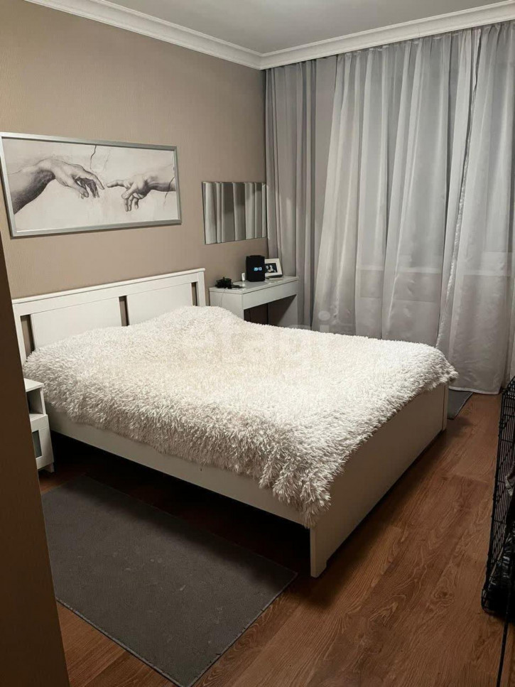 4-комн квартира Блюхера, 45