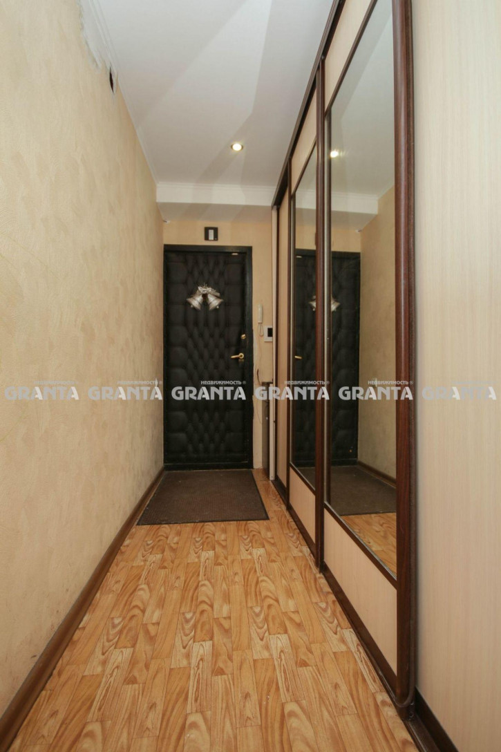 3-комн квартира пр-кт Ульяновский, 6