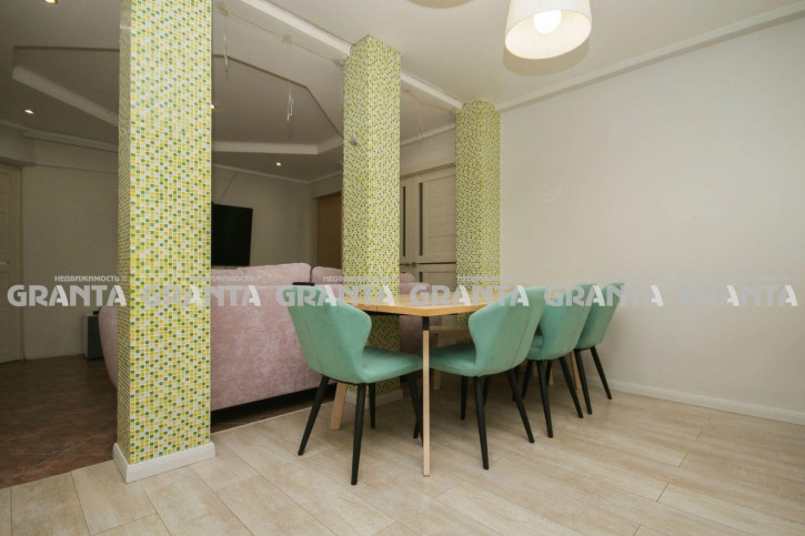 3-комн квартира пр-кт Ульяновский, 6