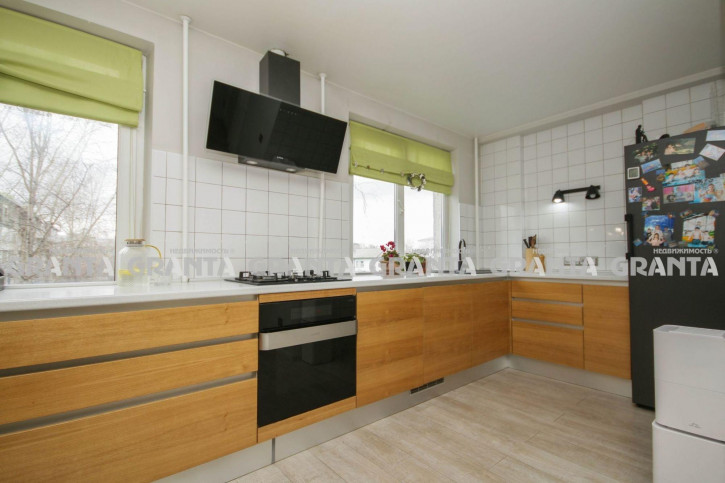 3-комн квартира пр-кт Ульяновский, 6