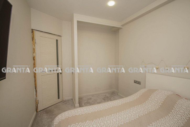 3-комн квартира пр-кт Ульяновский, 6