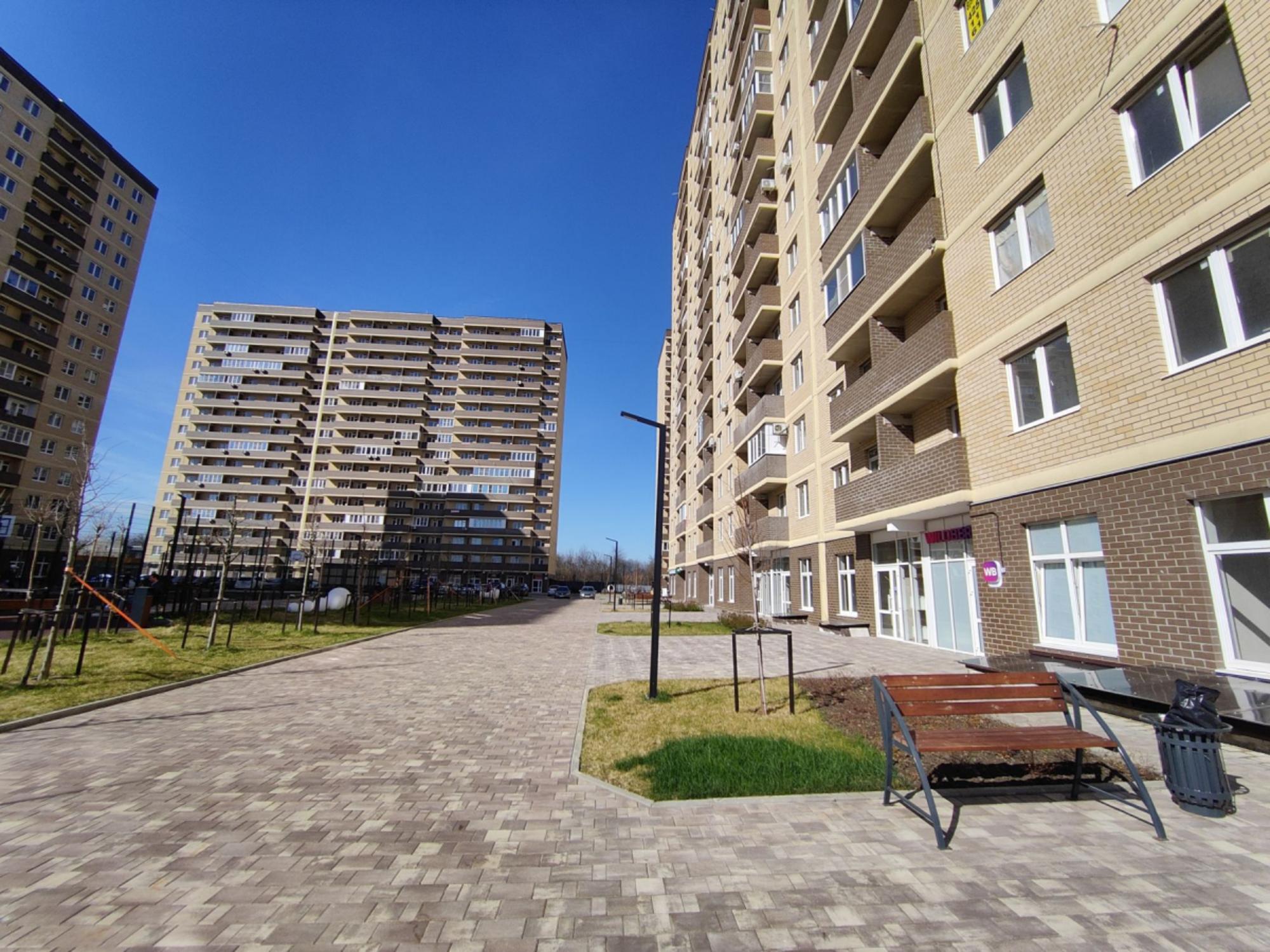 Купить торговое помещение за 11 556 000 рублей на ул им. лётчика Позднякова, 2