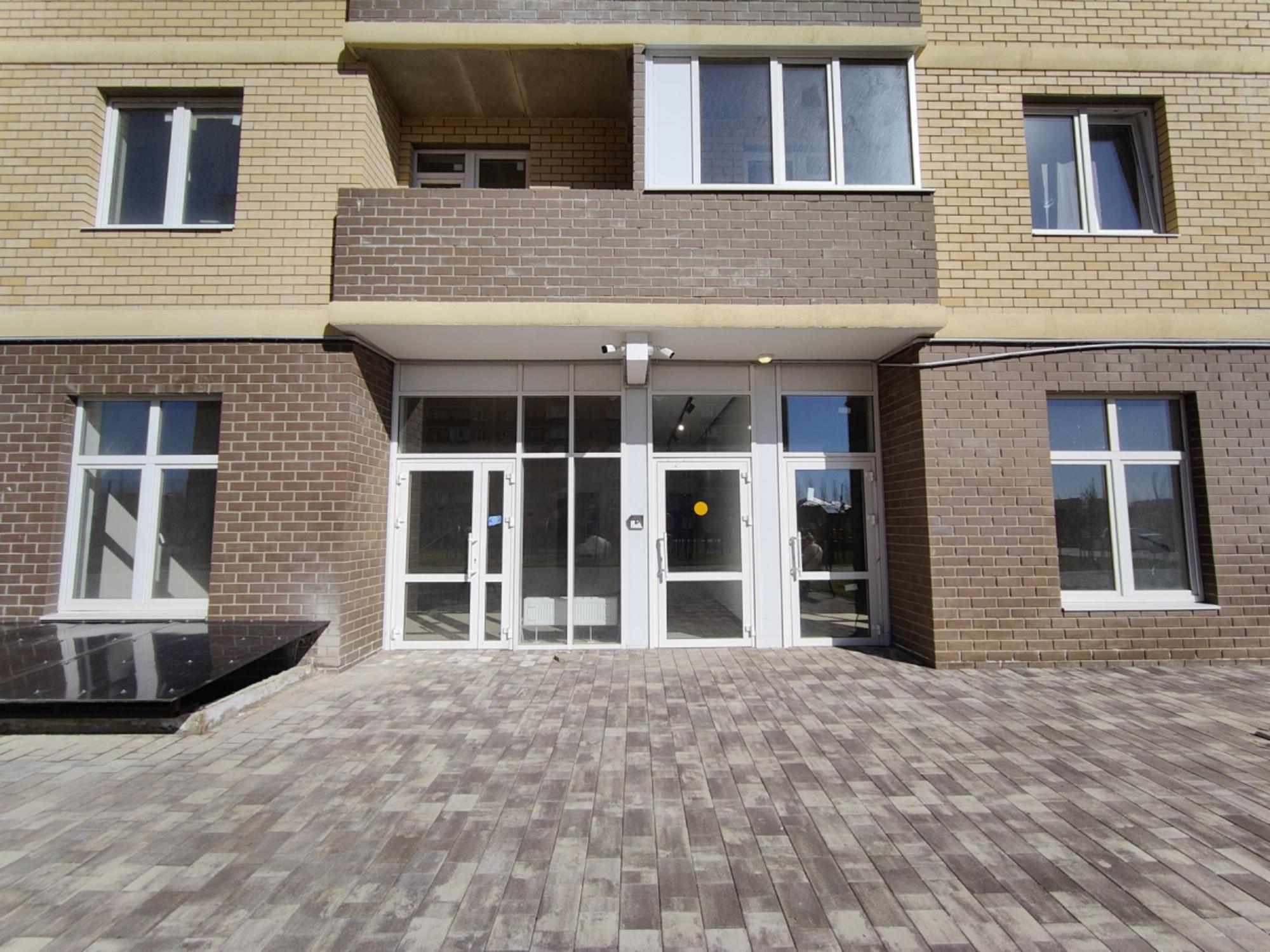 Купить торговое помещение за 11 556 000 рублей на ул им. лётчика Позднякова, 2