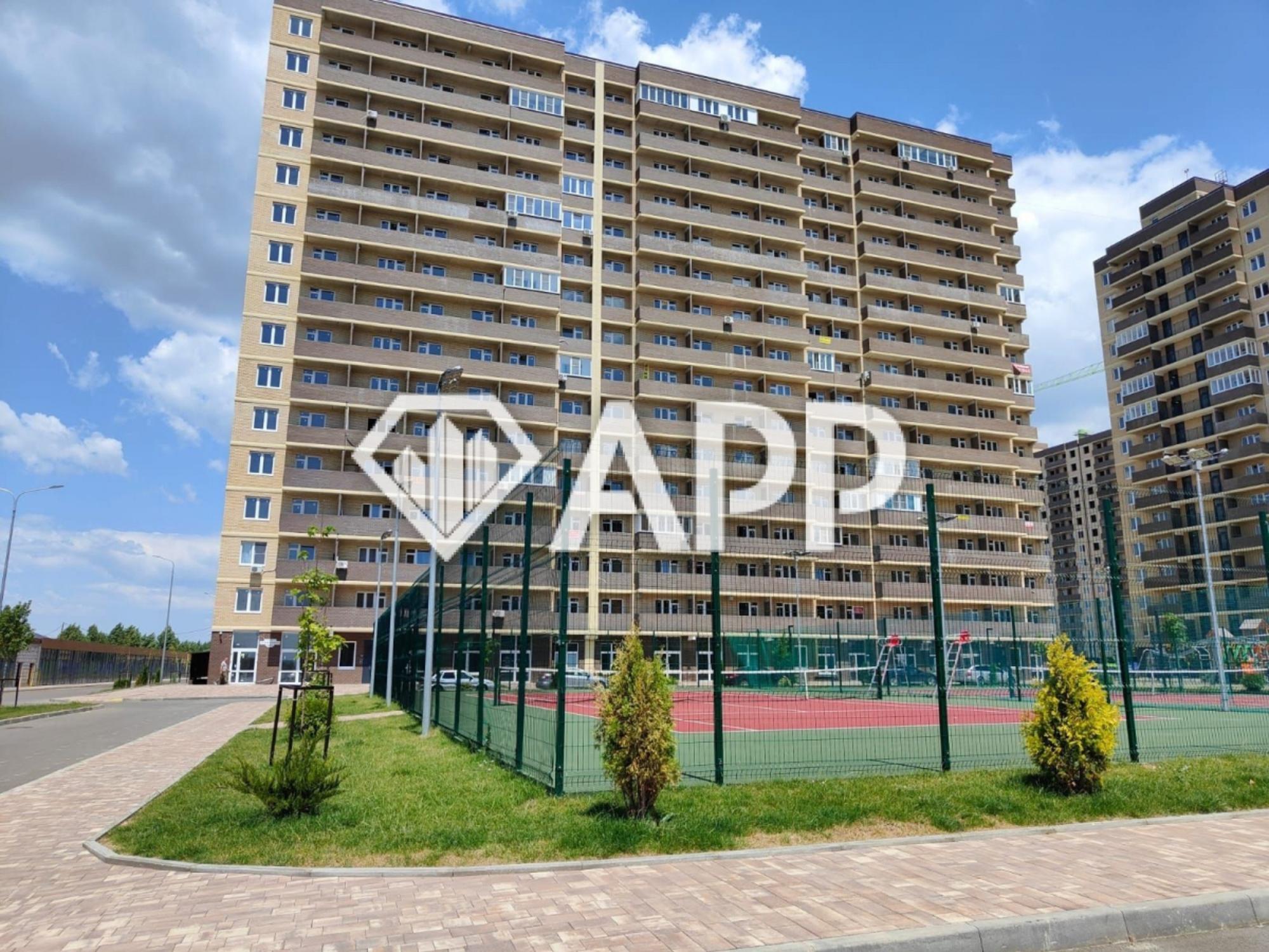 Купить торговое помещение за 8 640 000 рублей на ул им. лётчика Позднякова, 2