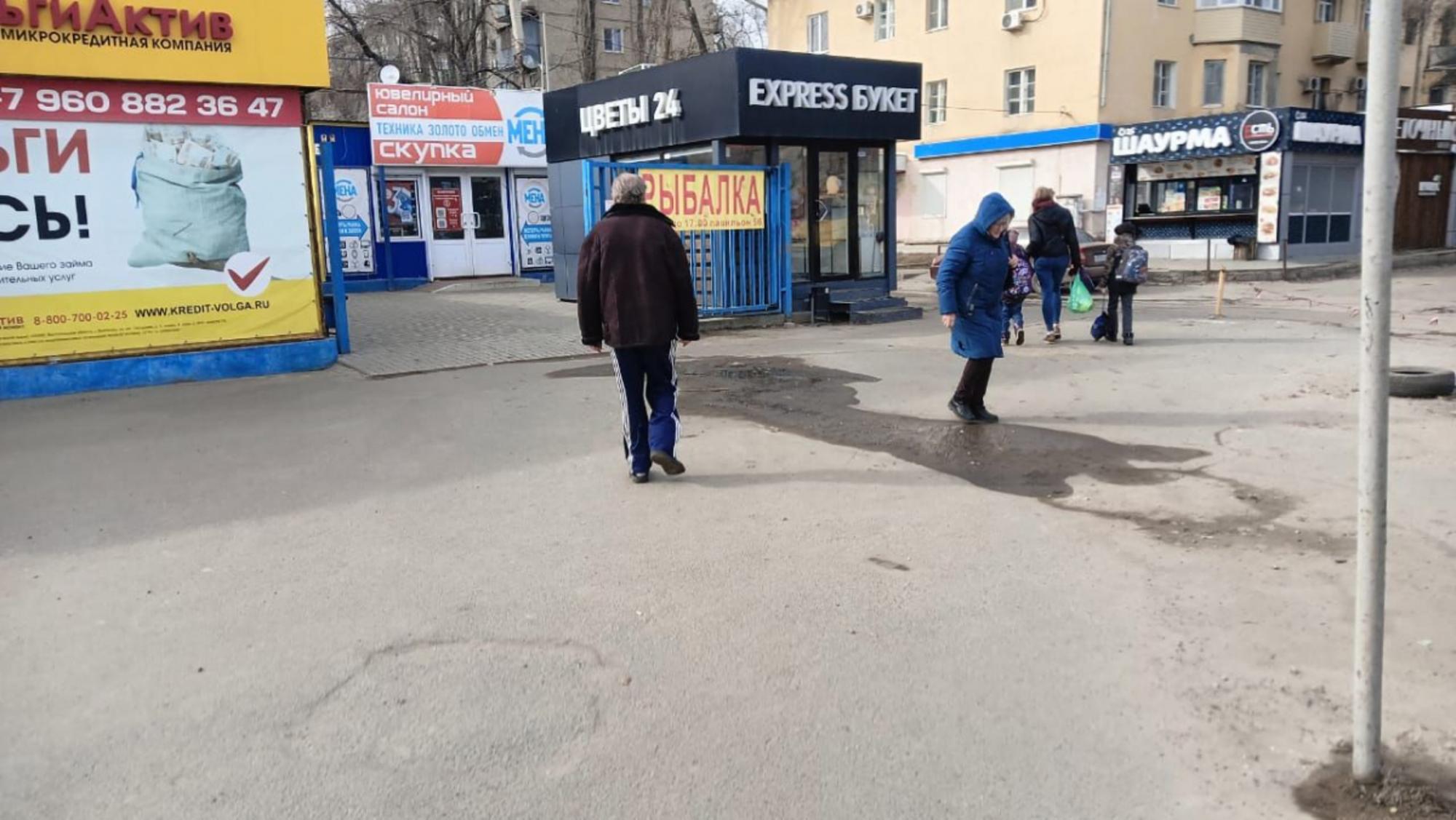 Сдать торговое помещение за 60 000 рублей на ул им. Федотова, 2а