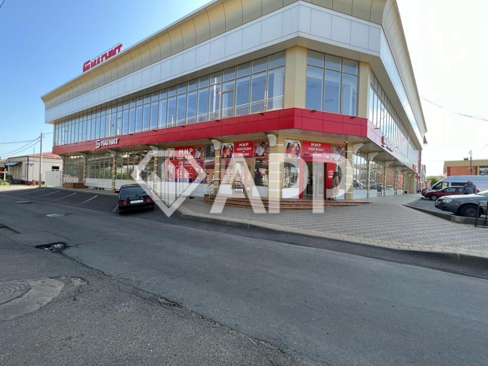 Сдать торговое помещение за 315 000 рублей на ул Мира, 85