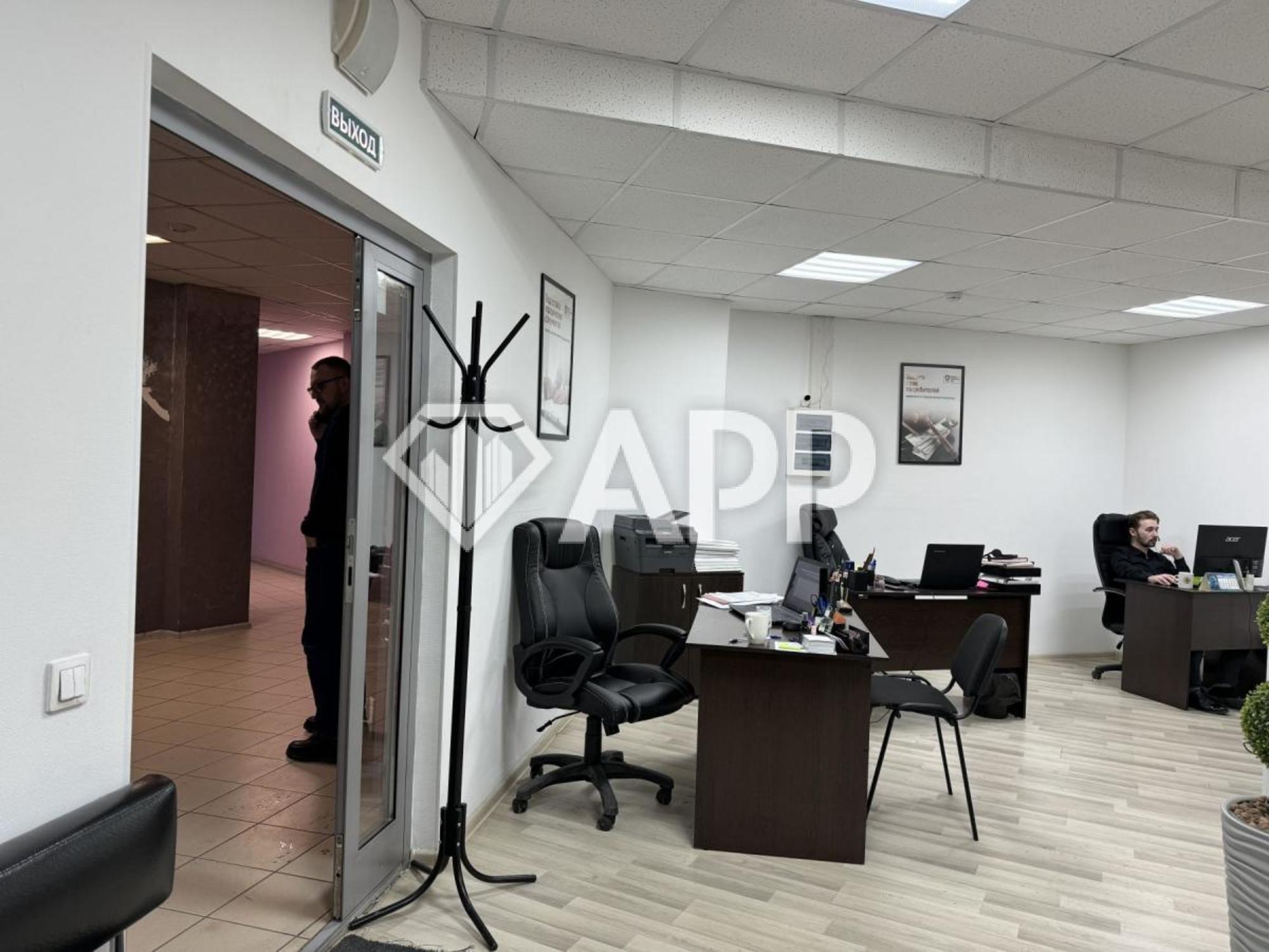 Сдать офис, помещение под офис за 45 000 рублей на улица Карла Либкнехта
